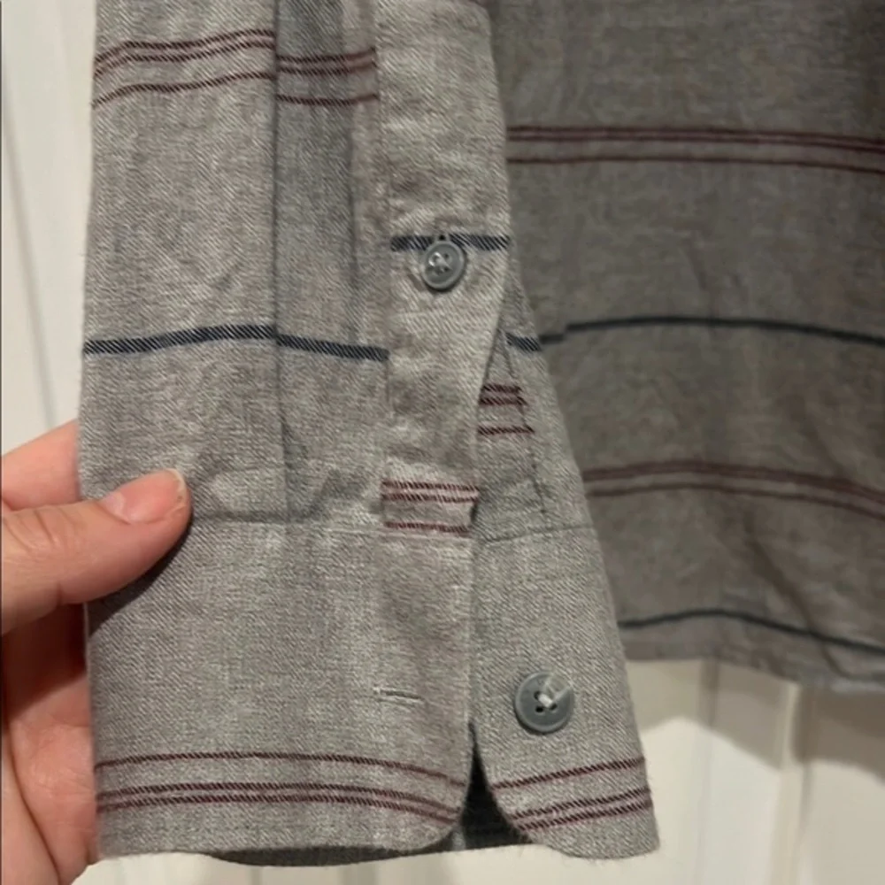 Travis Mathew Gray flannel striped Shirt‎ men’s large super soft